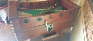 Futbolín antiguo de madera