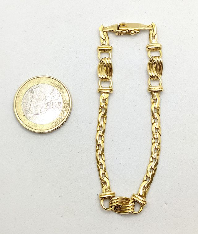 Pulsera Barbada de oro de 18k, 12.13 g, 18.5 cm.