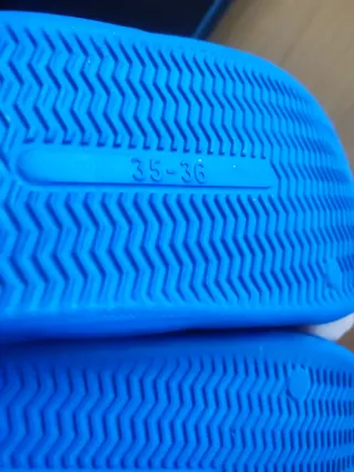 Chanclas azules talla 36