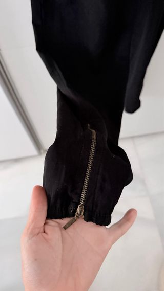 Mono negro Pull&Bear Talla S abertura espalda