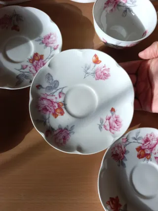 Juego de 4 tazas de té de porcelana
