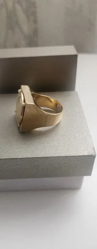 Anillo Oro 18kl con moneda George V. Oro Puro