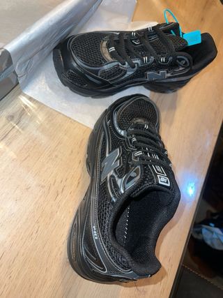 Zapatillas New Balance 740 Negras