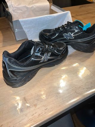 Zapatillas New Balance 740 Negras