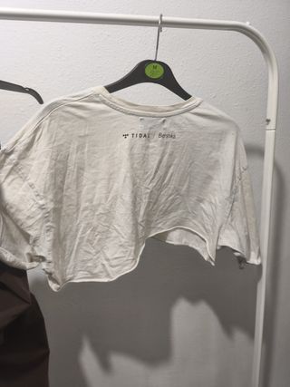 Camiseta Crop Top Bershka Talla S