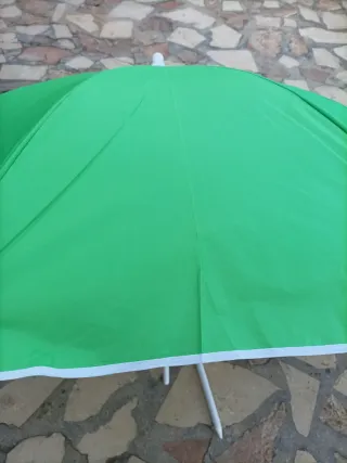 Sombrilla playa/piscina verde y blanca