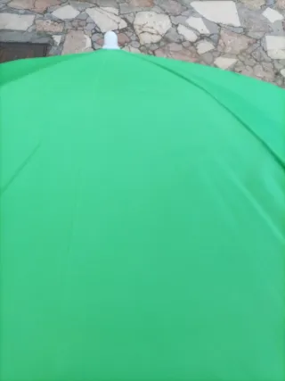 Sombrilla playa/piscina verde y blanca