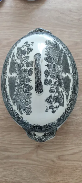 Sopera Sacavem porcelana antigua