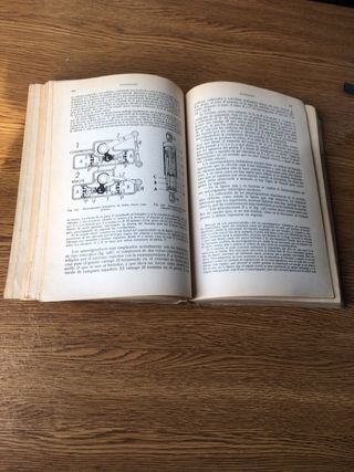 Manual de automoviles muy completo Arias Paz .