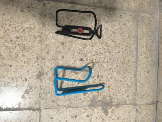 Porta botellas bicicleta negro y azul