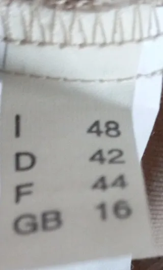 Abito elegante Coccapani Trend Beige con Pizzo