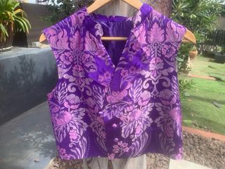 Chaleco fallero morado y rosa talla M