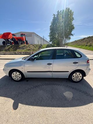 SEAT IBIZA 2003