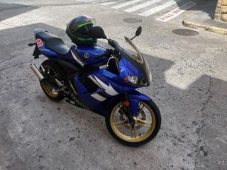Yamaha TZR 50cc Deportiva Azul y Dorada