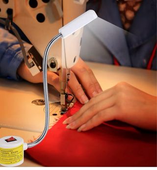 Lámpara LED flexible OBEIS para máquina de coser