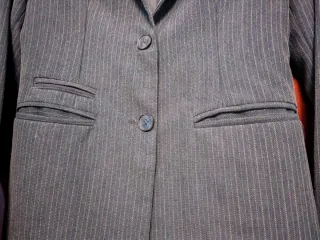 Traje Raya Chaqueta y Pantalón