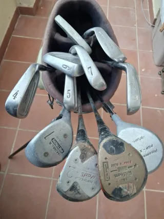 Wilson Ultra golf clubs with graphite shafts
