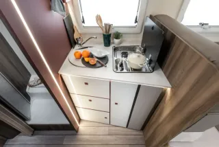 ALQUILER AUTOCARAVANA ROLLER TEAM KRONOS 287TL