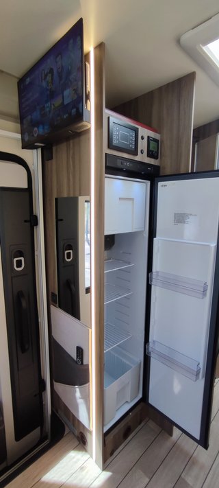 ALQUILER AUTOCARAVANA ROLLER TEAM KRONOS 287TL