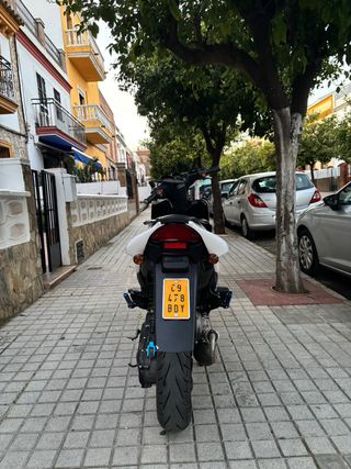 Yamaha Aerox Blanca