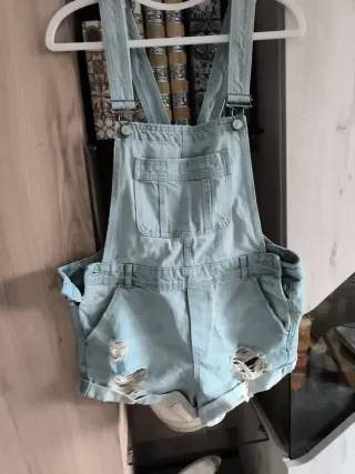 Mono corto vaquero desgastado