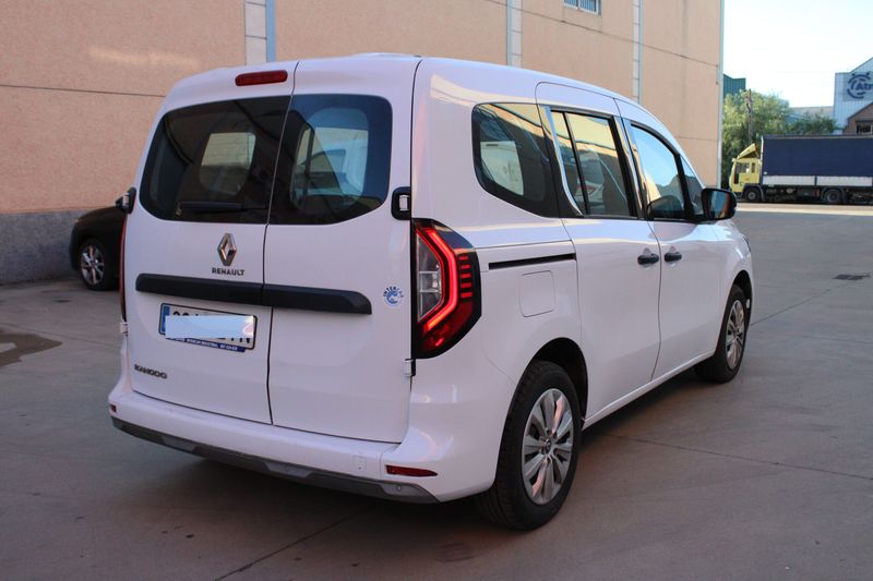 Renault Kangoo 2022, foto 10