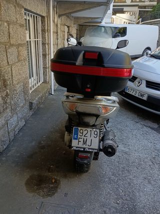 Maxi Scooter Kymco Plata