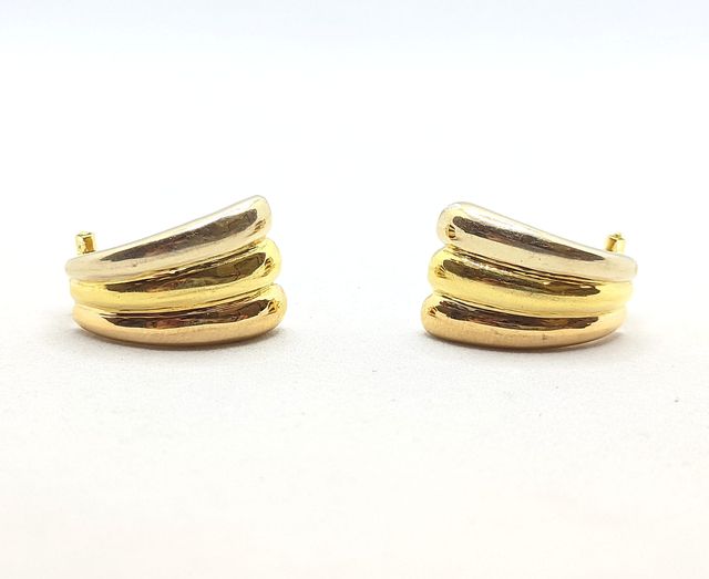 Pendiente de oro combinado de 18k, 9.35 g.