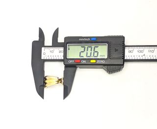 Pendiente de oro combinado de 18k, 9.35 g.