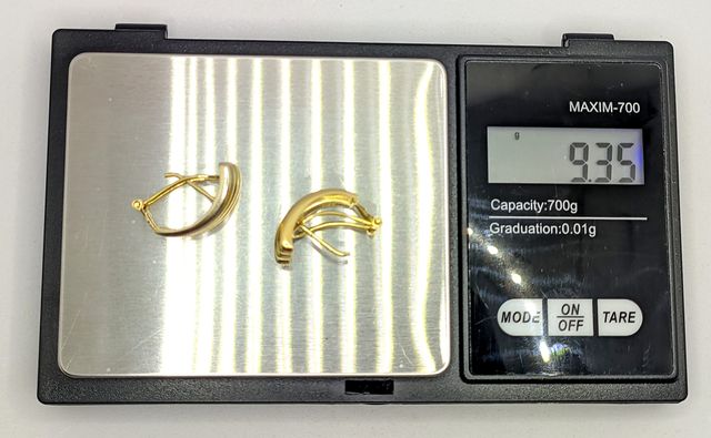 Pendiente de oro combinado de 18k, 9.35 g.