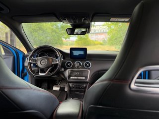 Mercedes-Benz Clase A 200d AMG LINE