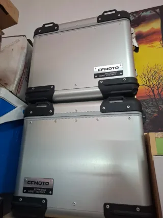 Maletas CFMOTO Plata y Negro