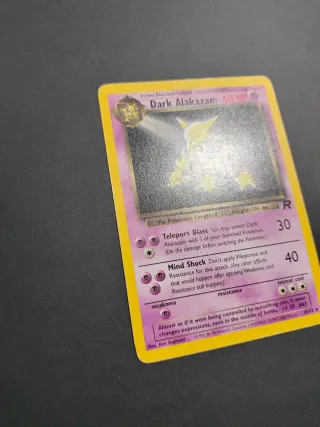 Carta Pokémon Dark Alakazam 18/82 ENG