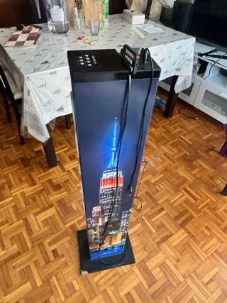 Torre de Sonido Avenzo Negra