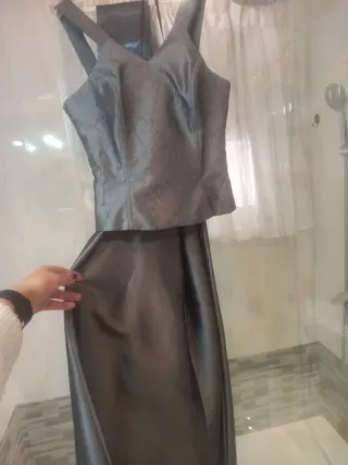 Corpiño y falda de fiesta plateado