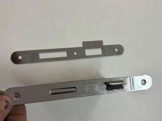 Picaporte para puertas y cerradero