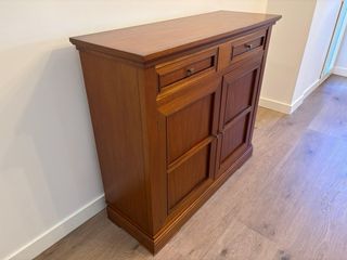 Aparador de salón de madera