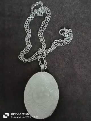 Medallón y cadena Virgen del Buen Consejo