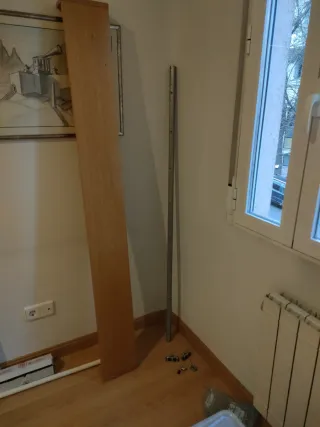 Puerta corredera de madera con cristal. 200 x 80