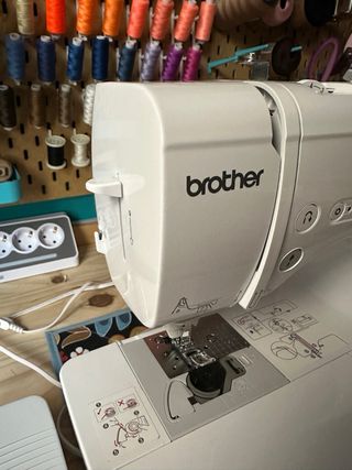 Máquina de coser Brother Innovis A65