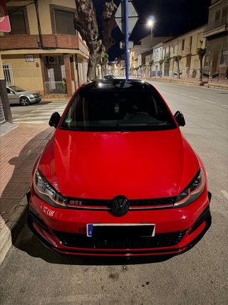 Volkswagen Golf GTI PERFORMANCE