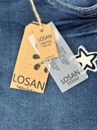 Conjunto LOSAN camiseta amarilla y falda