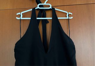 Vestido negro halter