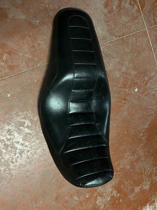 Asiento Harley Davidson Dyna original