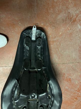 Asiento Harley Davidson Dyna original