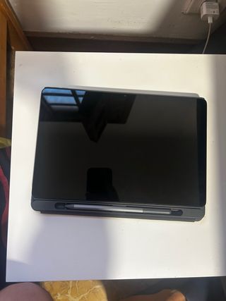 Lenovo Tab M11 gris casi sin usar