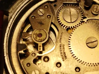 Reloj Mecánico Lucerne Calendario