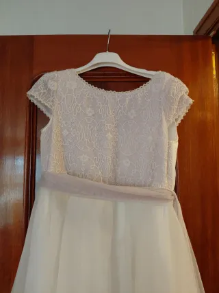 Vestido de comunión colección 2025.