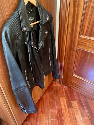 Cazadora Biker Cuero Pull&Bear Talla M