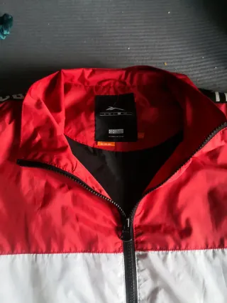 Chaqueta deportiva tricolor